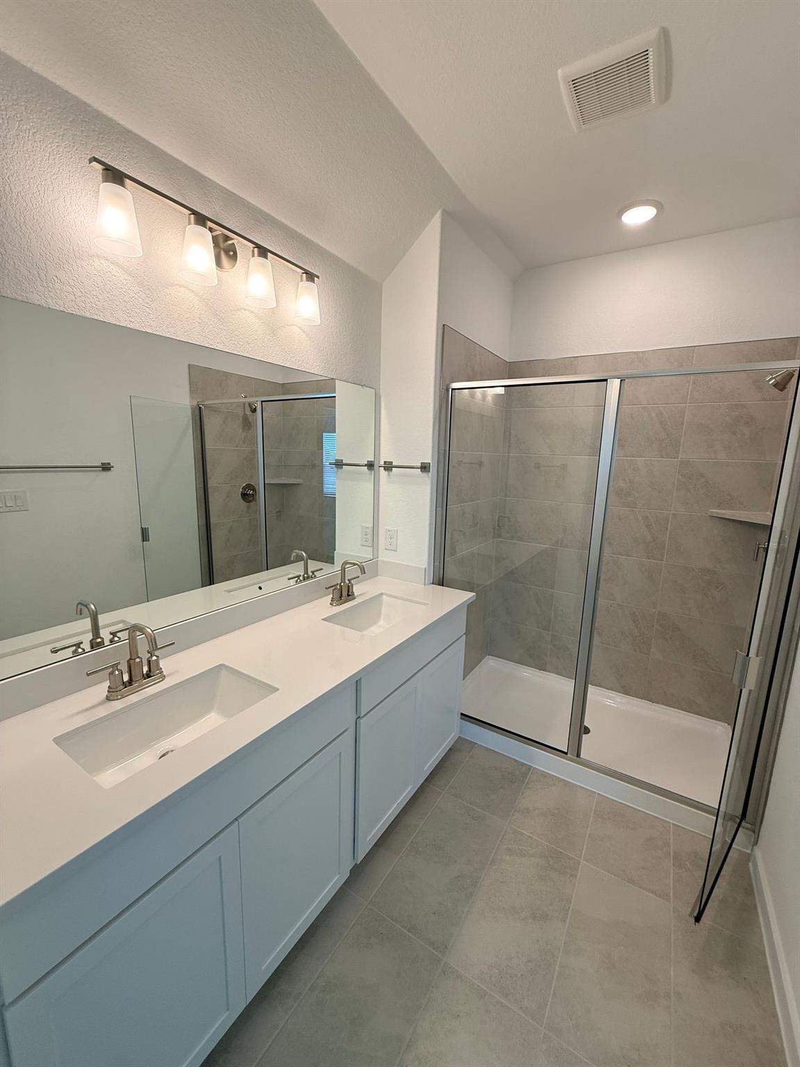 124 Hartson Dr Property Photo 8