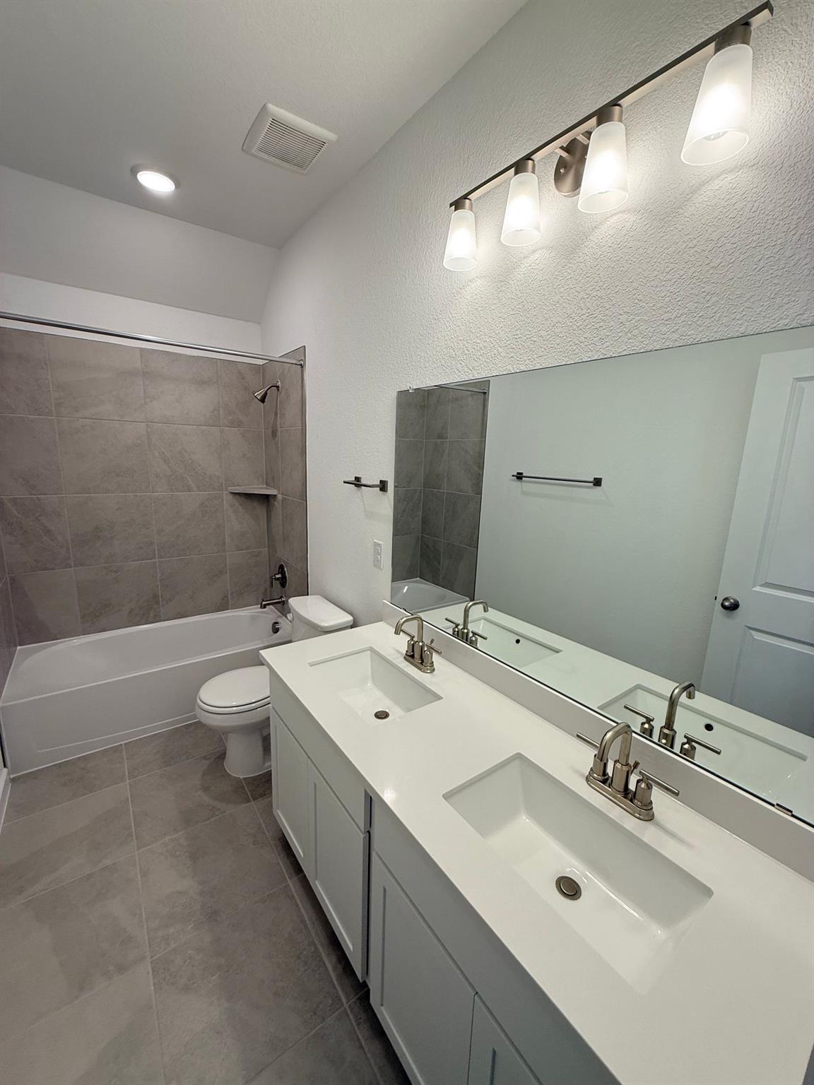 124 Hartson Dr Property Photo 13