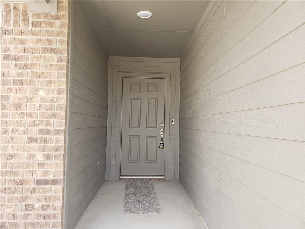 109 Red Buckeye St Property Photo 4