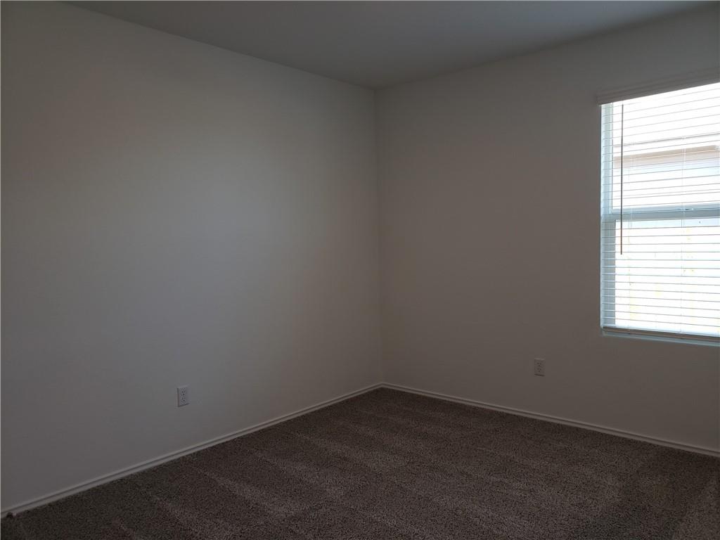 109 Red Buckeye St Property Photo 6