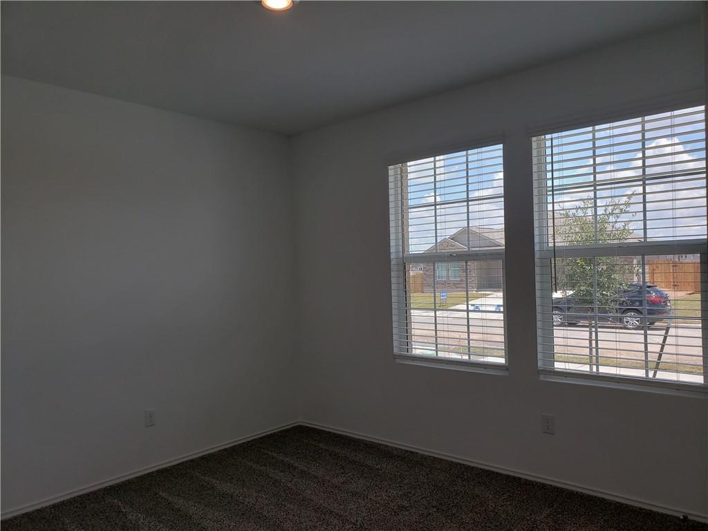 109 Red Buckeye St Property Photo 8