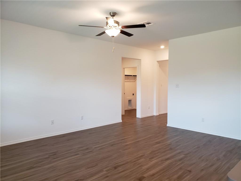 109 Red Buckeye St Property Photo 13