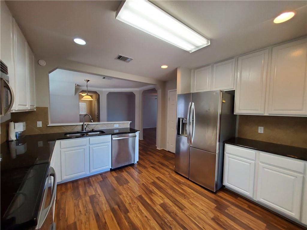 11208 Ashbrook Dr Property Photo 5
