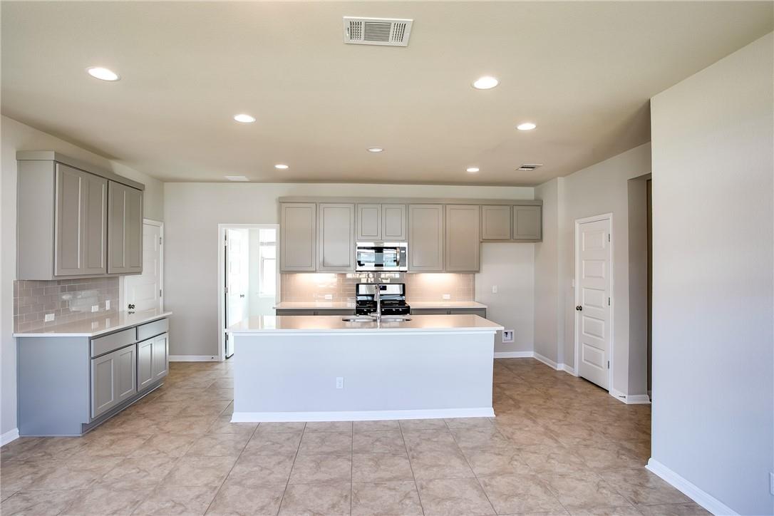 1132 Oak Chase Way Property Photo 9