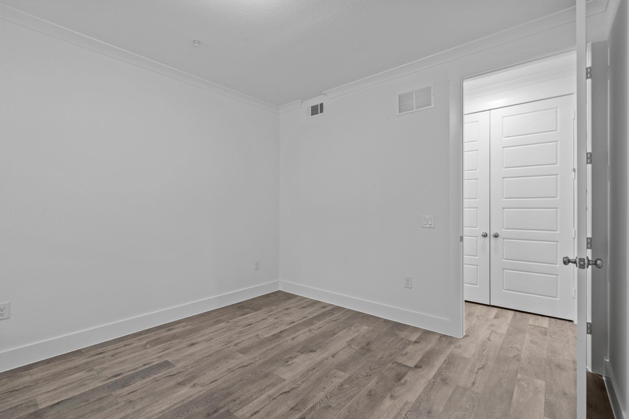 1664 Hillside Terrace None #3816 Property Photo 7