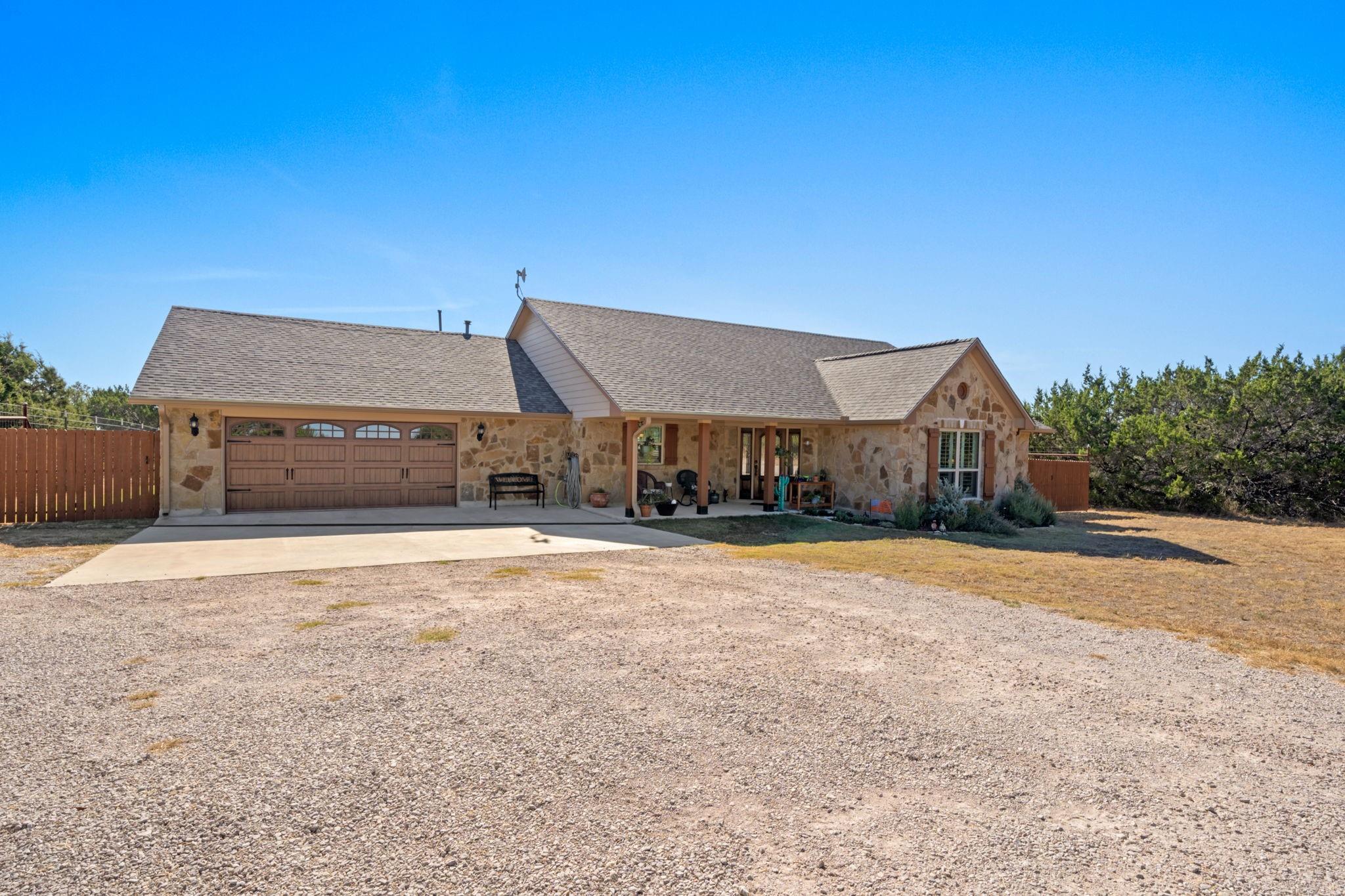 301 Sable Pass Property Photo 6
