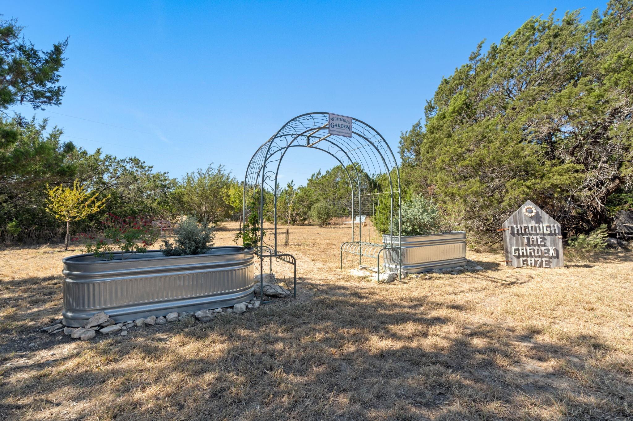 301 Sable Pass Property Photo 31