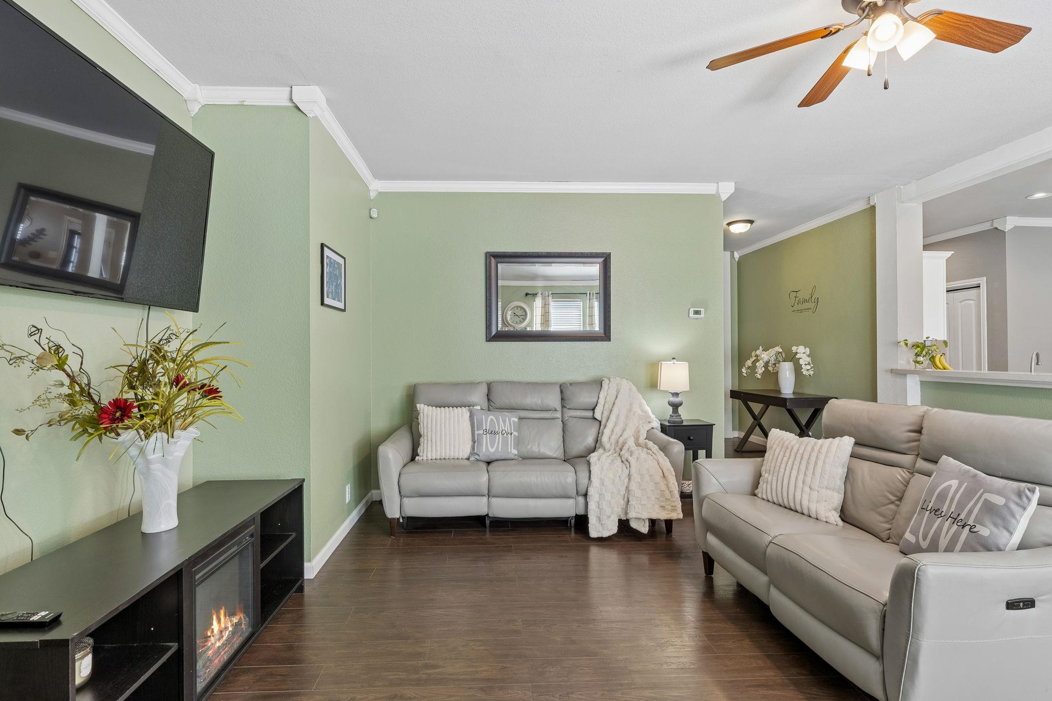 159 Invierno St Property Photo 13