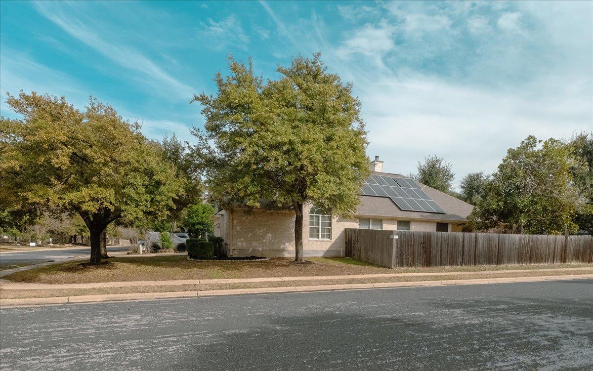 17418 Montana Falls Dr Property Photo 3