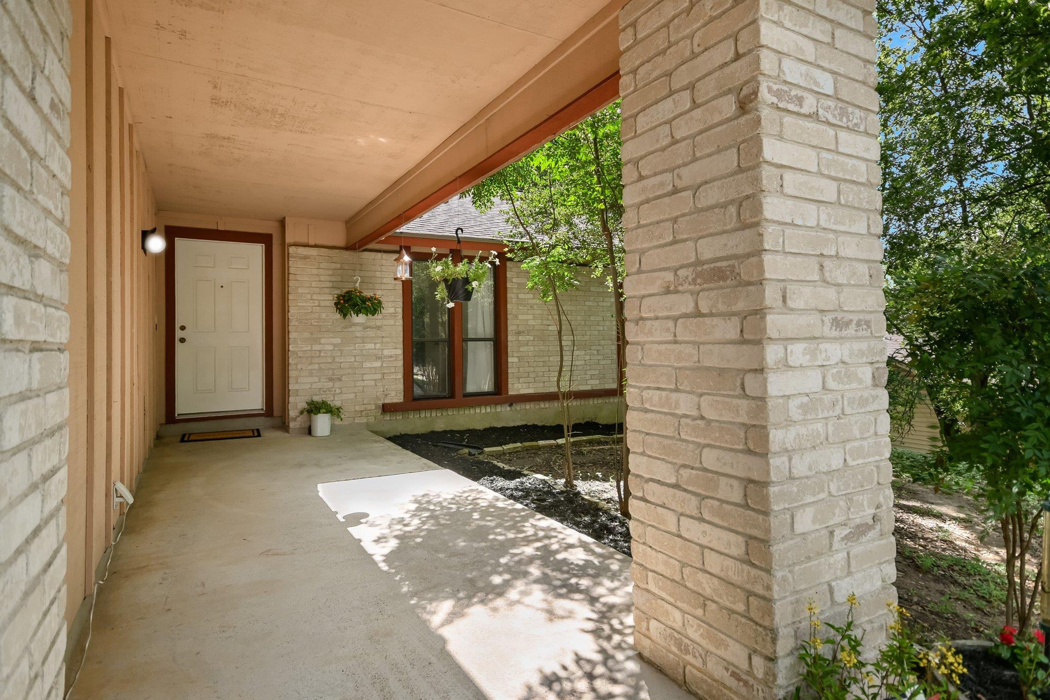 8702 Wildridge Dr Property Photo 1
