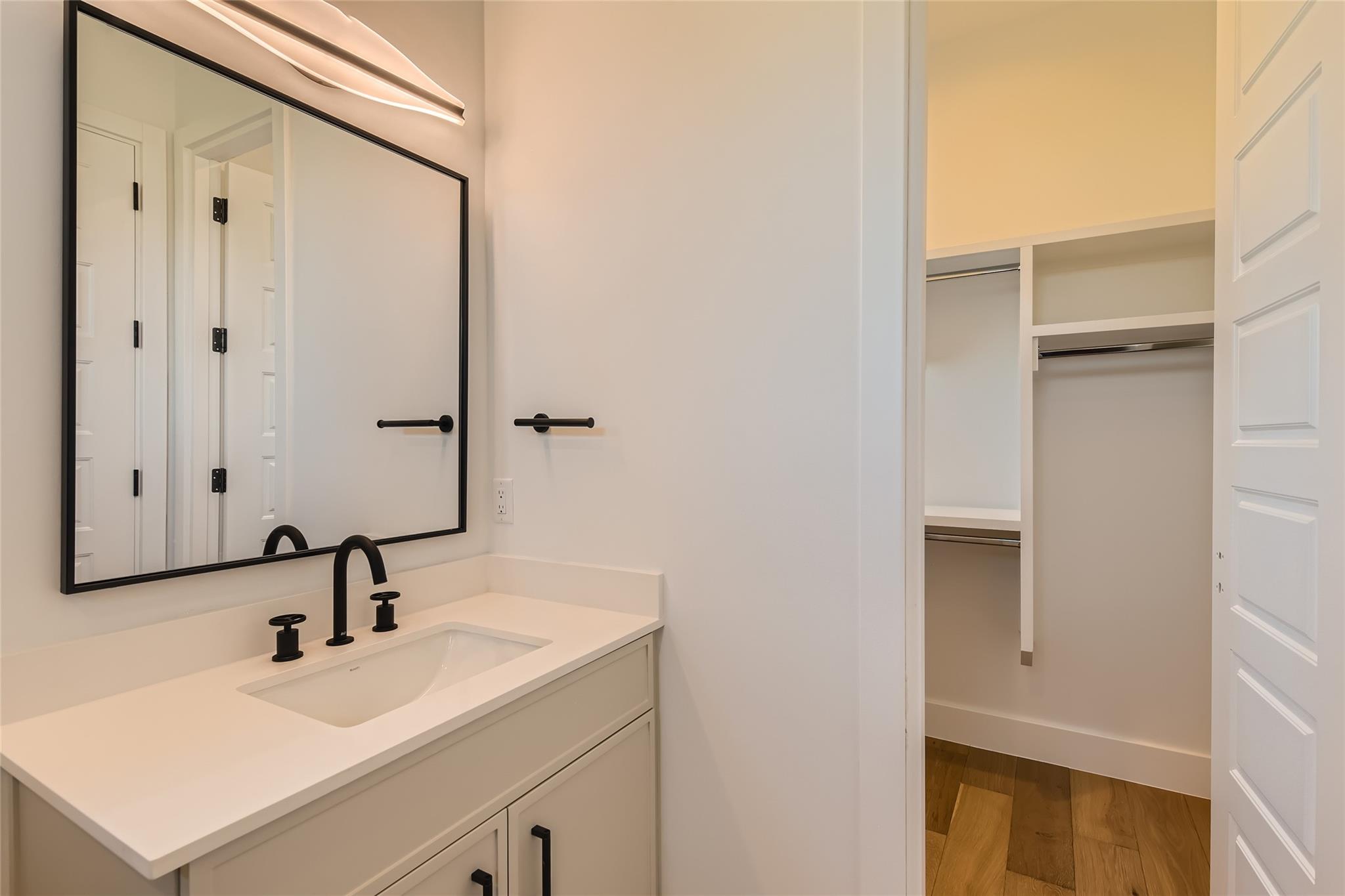 8709 Springdale Ridge Dr Property Photo 34