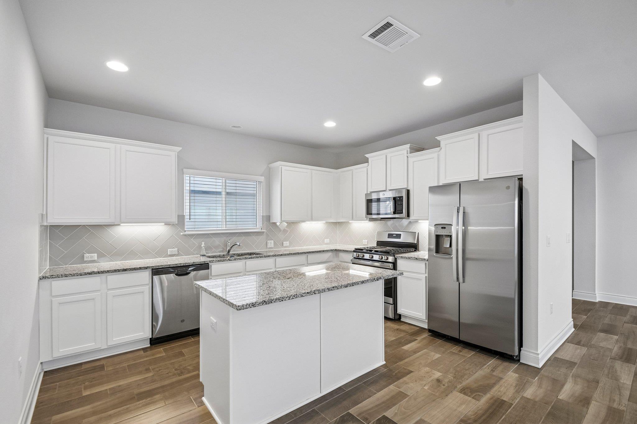 10213 Forest Grove Dr Property Photo 8