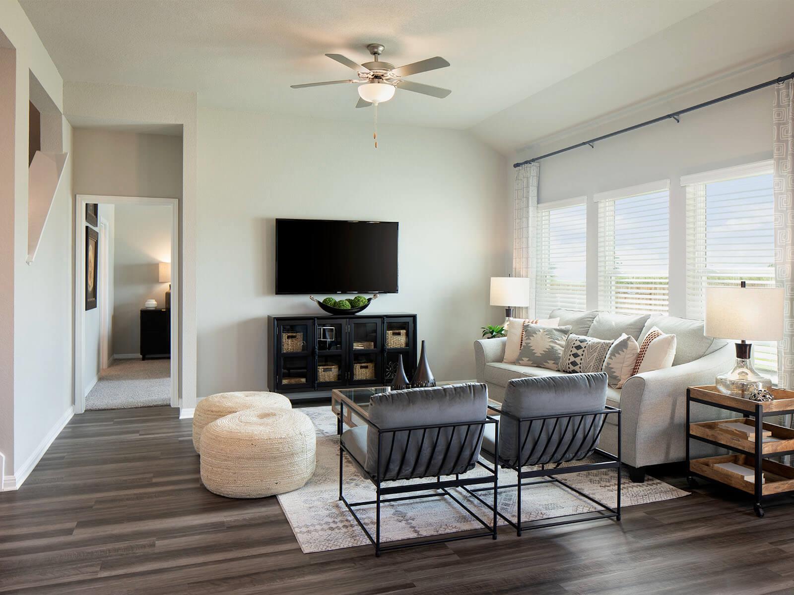 164 Coopers Hawk Crst Property Photo 4