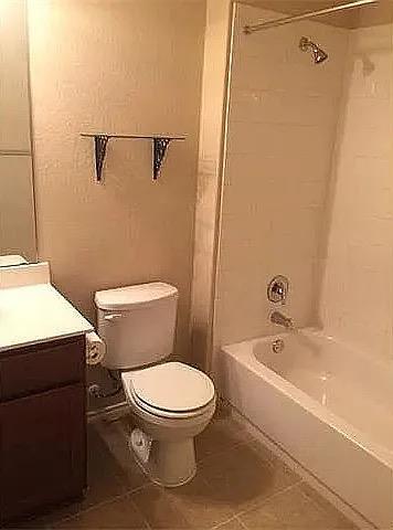 520 S Brook Dr Property Photo 5