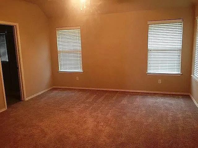 520 S Brook Dr Property Photo 6