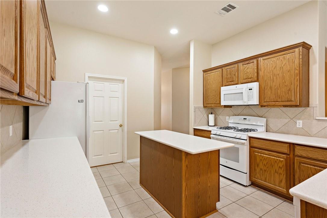 3912 Links Ln Property Photo 25