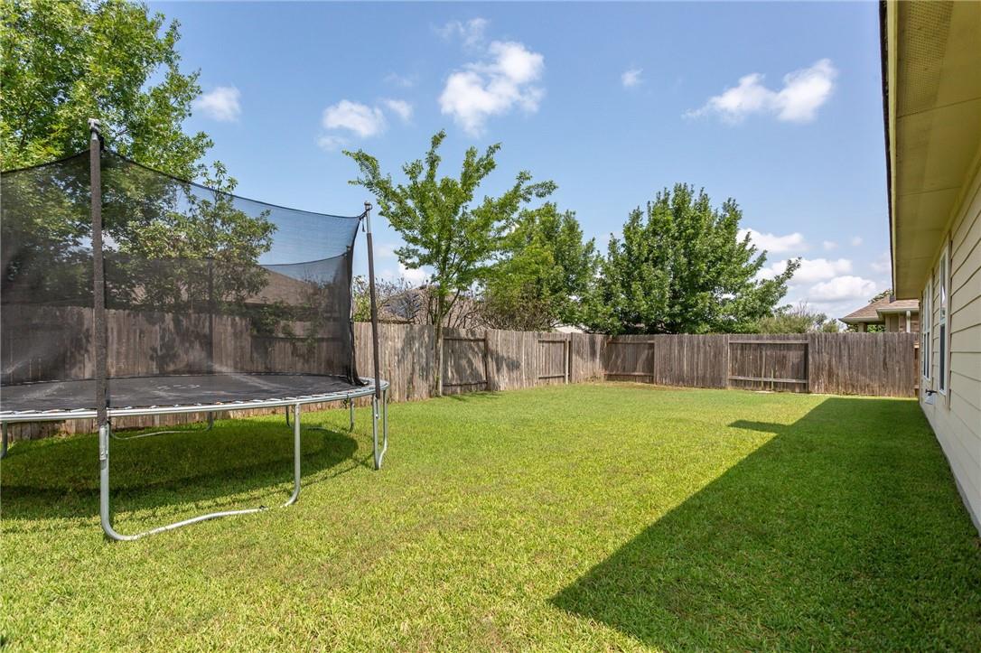 3912 Links Ln Property Photo 38