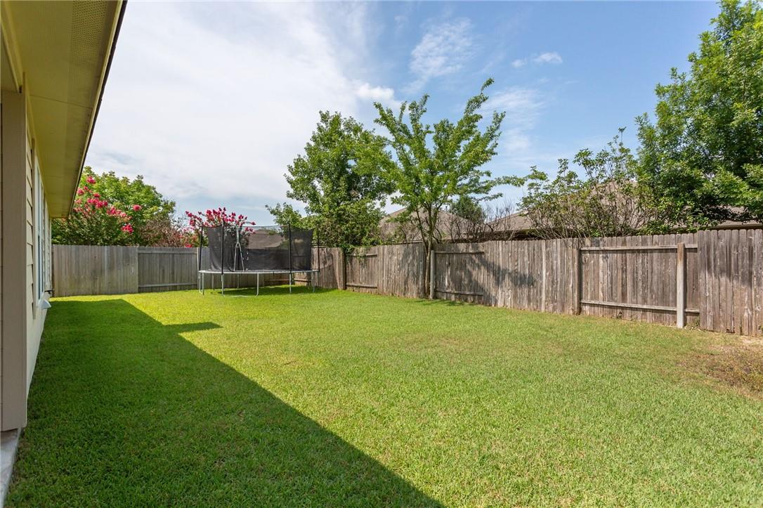 3912 Links Ln Property Photo 40