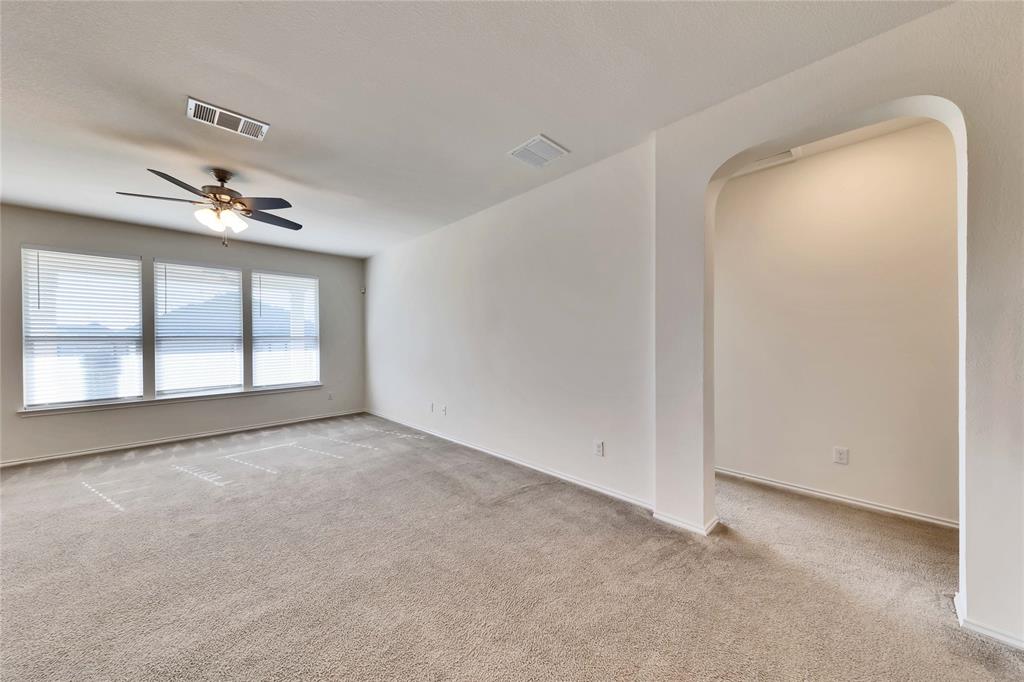 13800 Montpelier St Property Photo 8