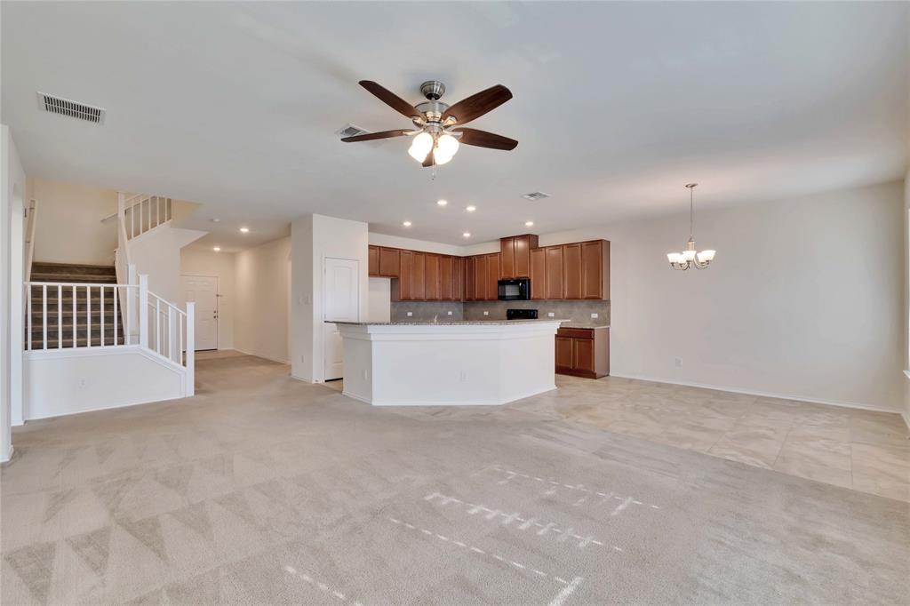 13800 Montpelier St Property Photo 9