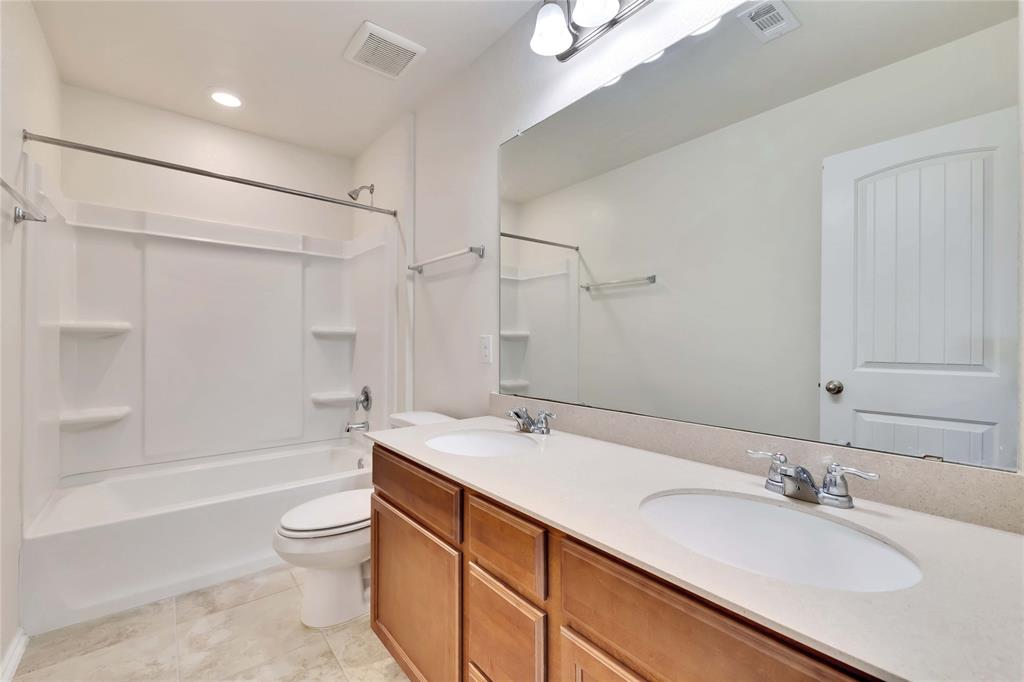 13800 Montpelier St Property Photo 27