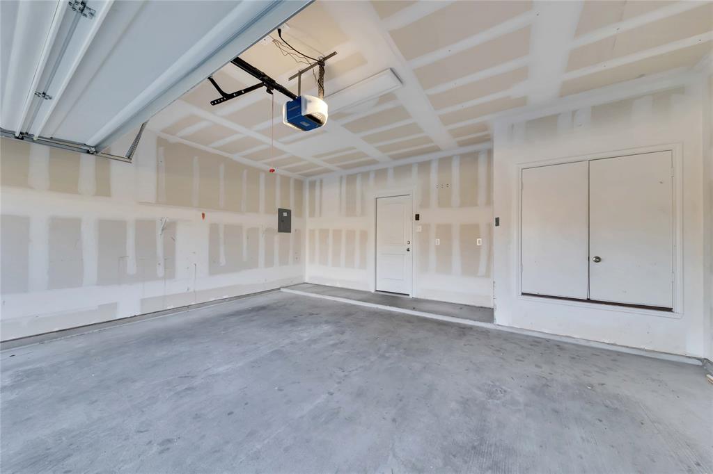 13800 Montpelier St Property Photo 34