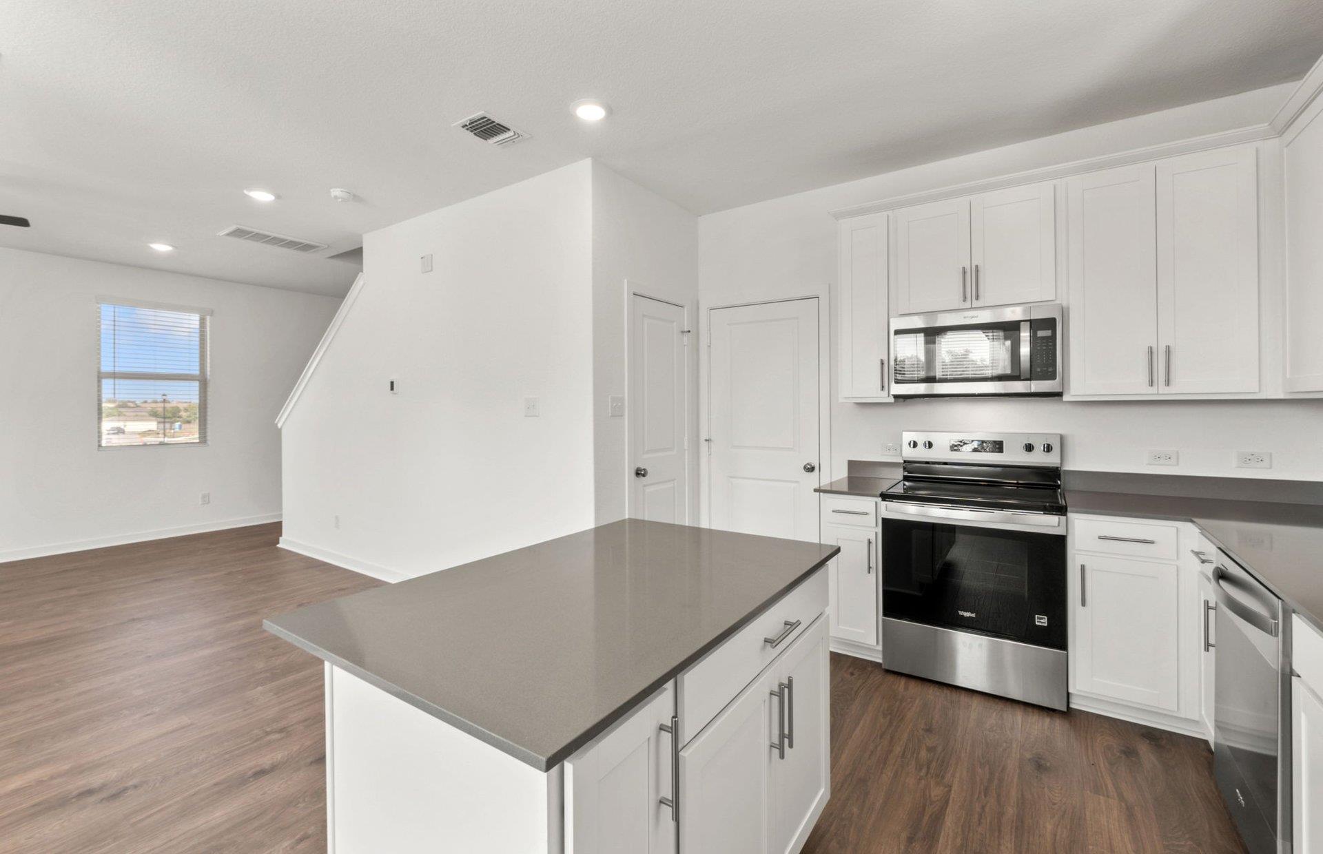 590 Rubber Tree Way Property Photo 7