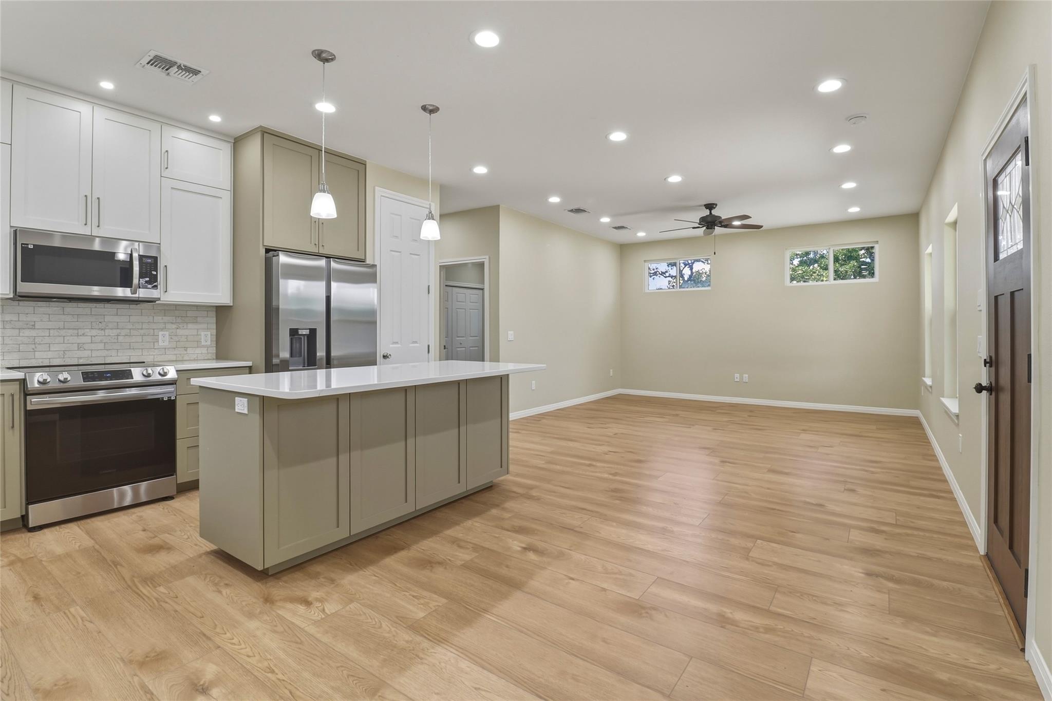 1626 Cree Trl Property Photo 3