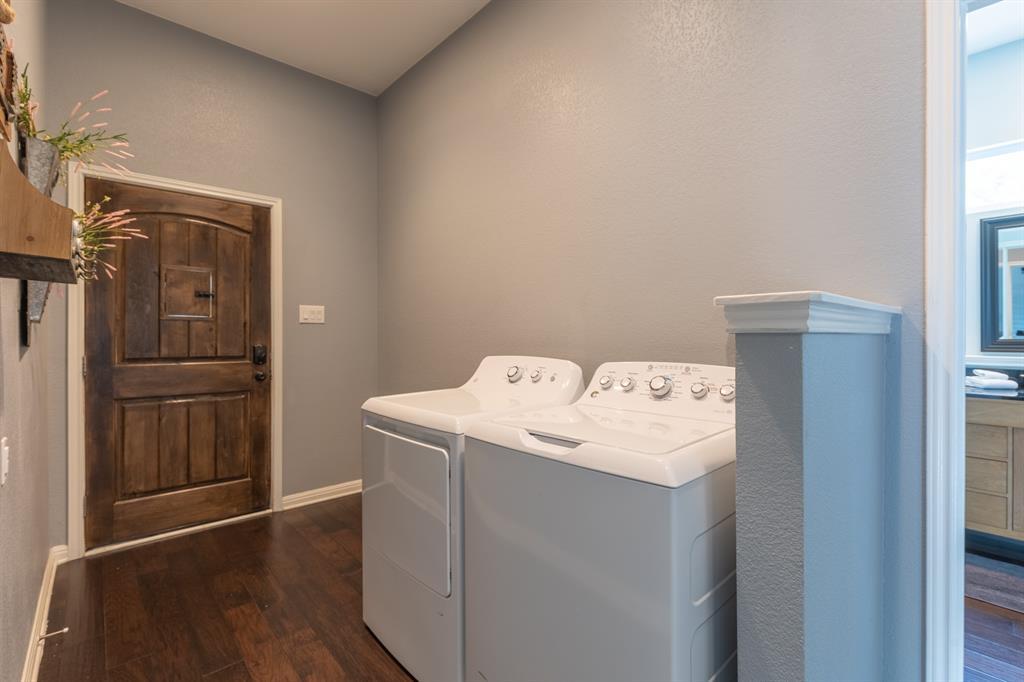 1320 Contour Dr Property Photo 19