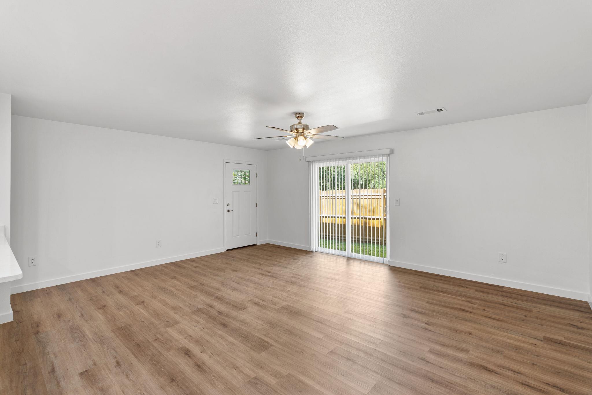 1653 Navajo Trl Property Photo 9