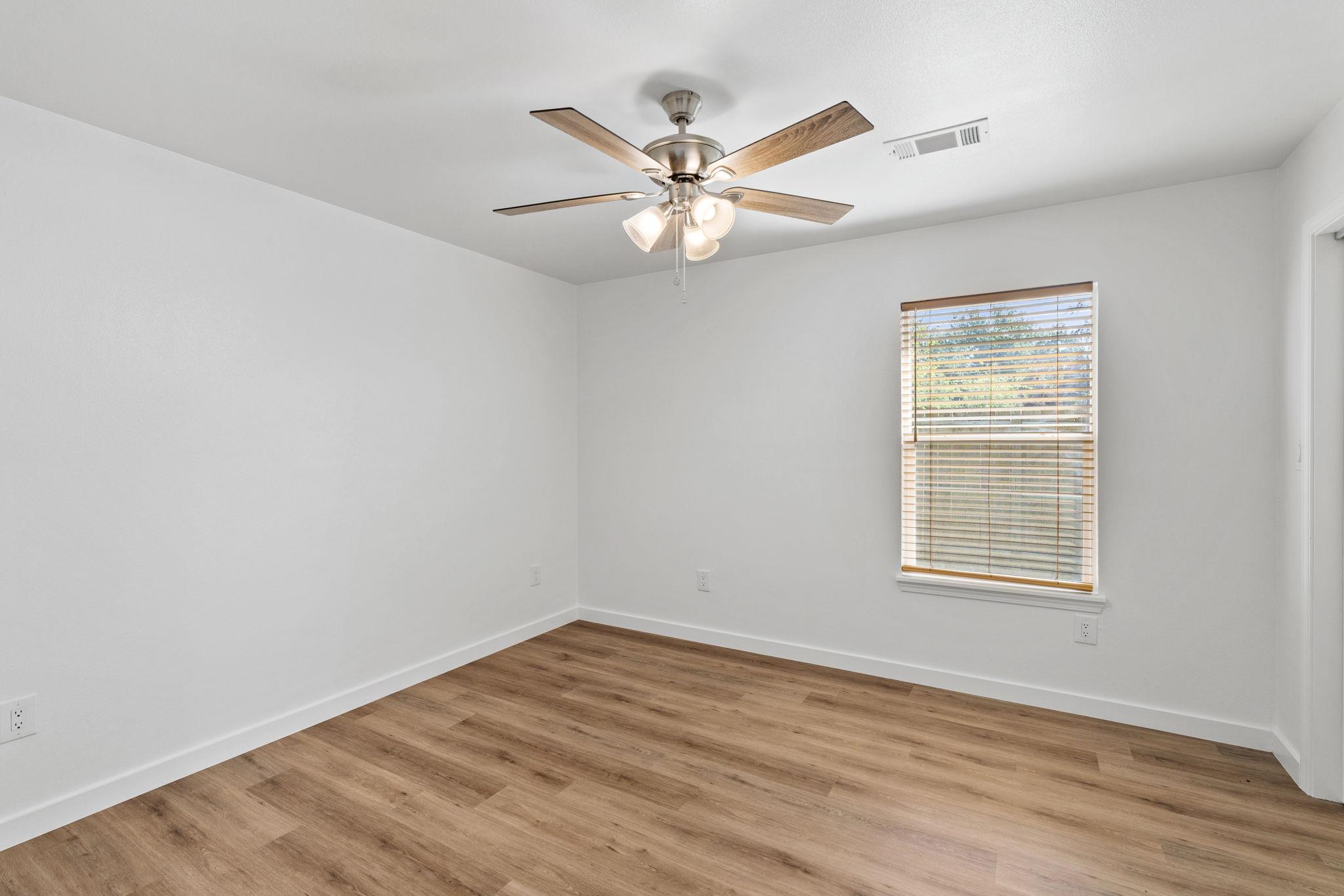 1653 Navajo Trl Property Photo 22