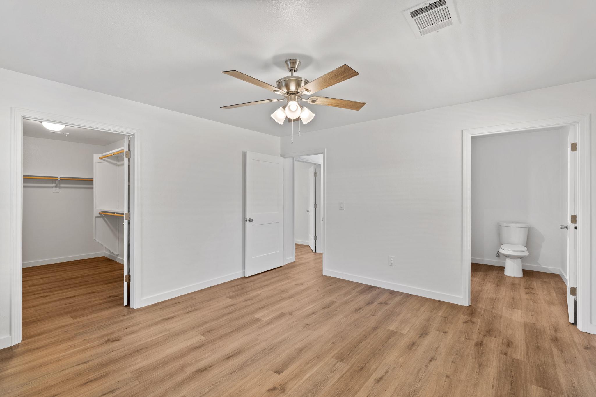 1653 Navajo Trl Property Photo 27