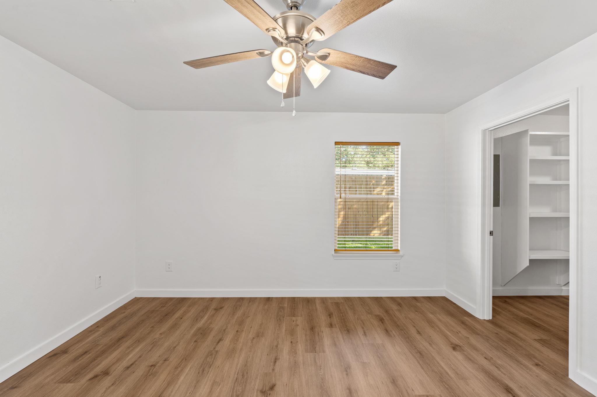1653 Navajo Trl Property Photo 28
