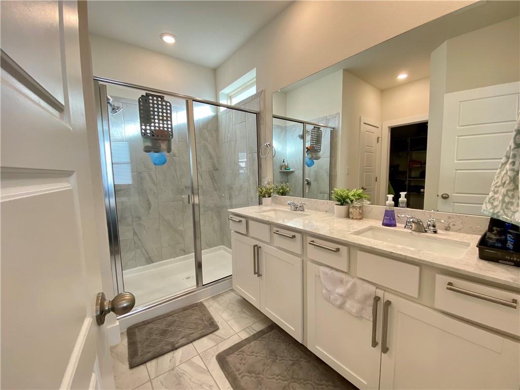 15700 Apex Pl Property Photo 13