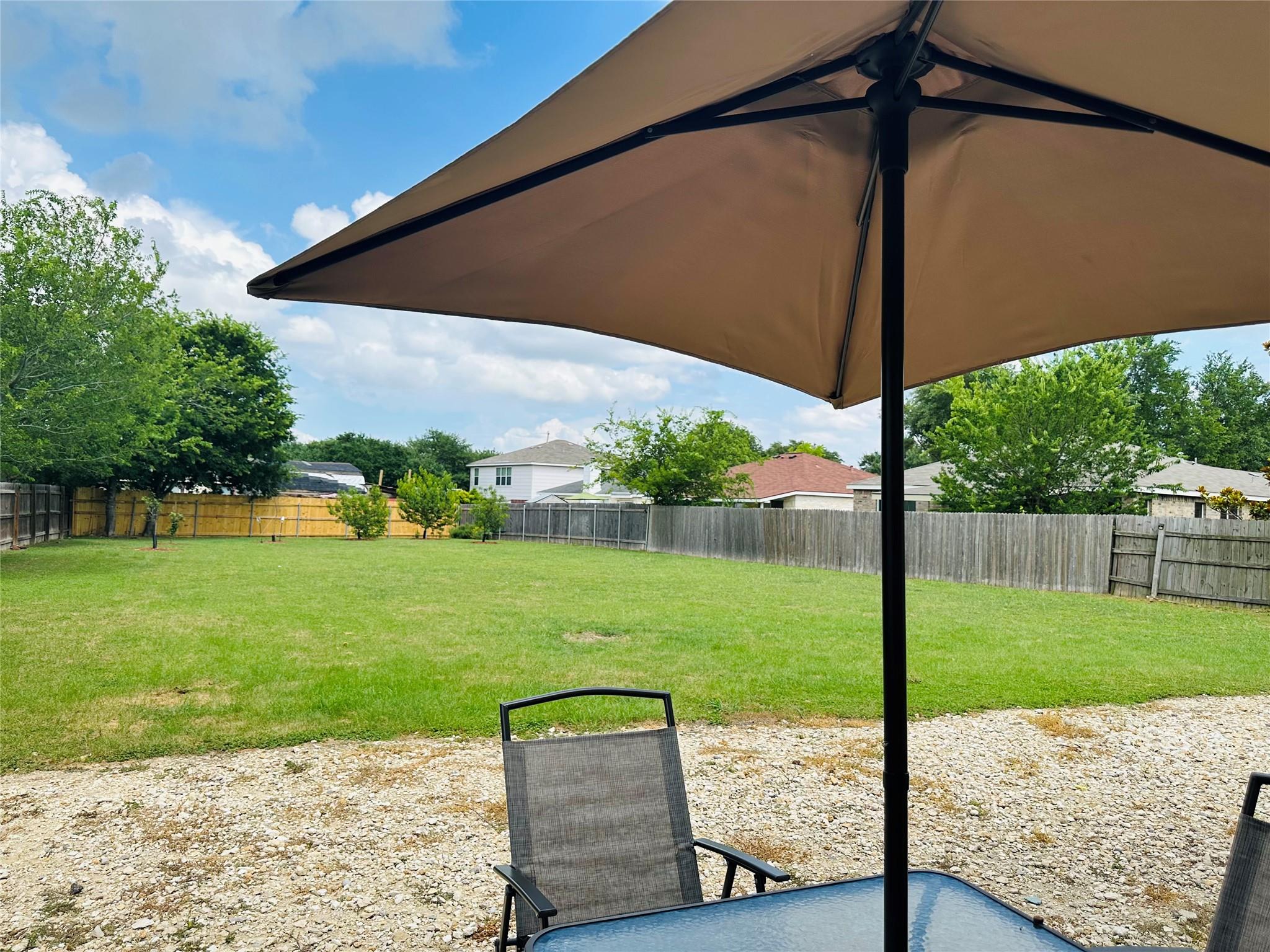 817 Tapestry Cv Property Photo 2