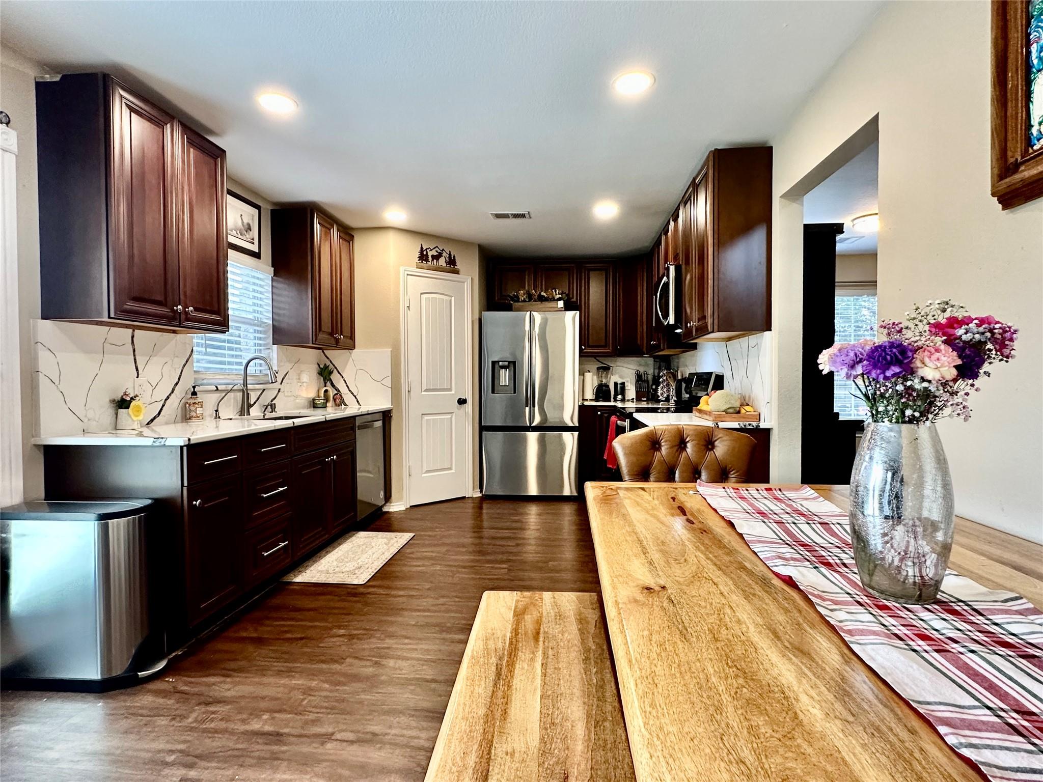 817 Tapestry Cv Property Photo 11