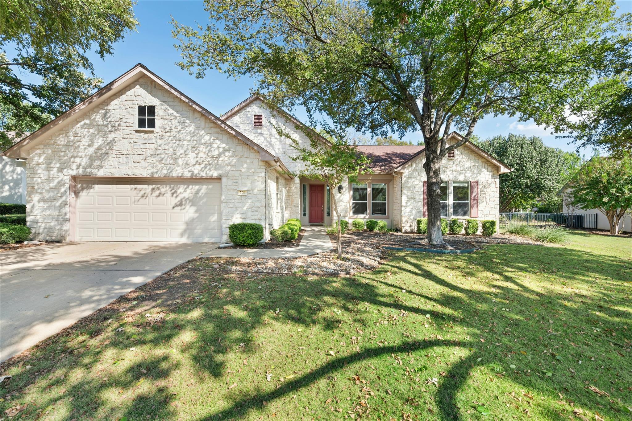 106 Waterlily Ln Property Photo 1