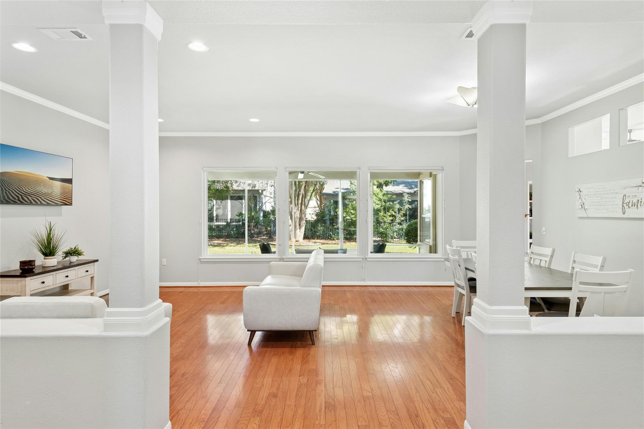 106 Waterlily Ln Property Photo 12