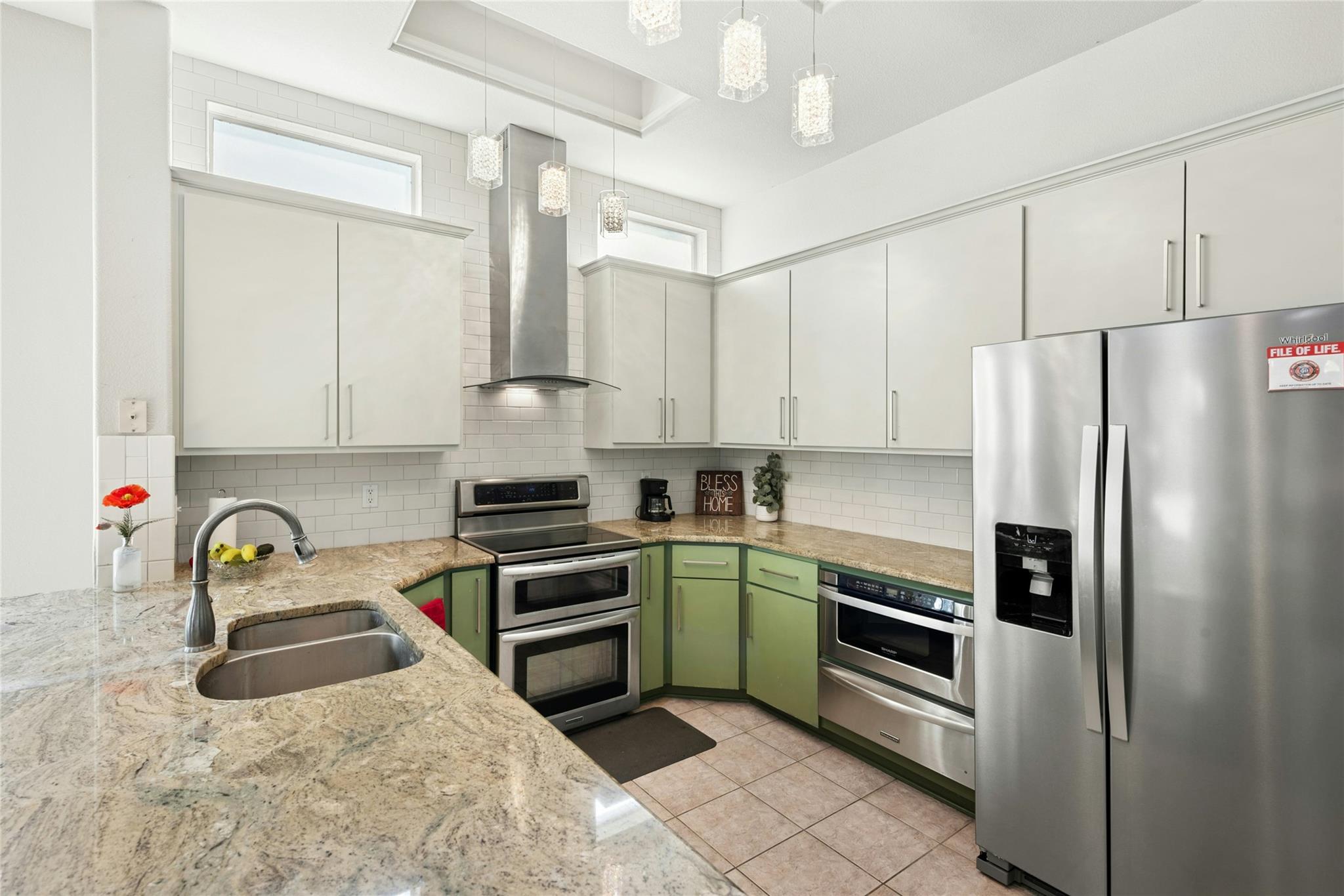 106 Waterlily Ln Property Photo 15
