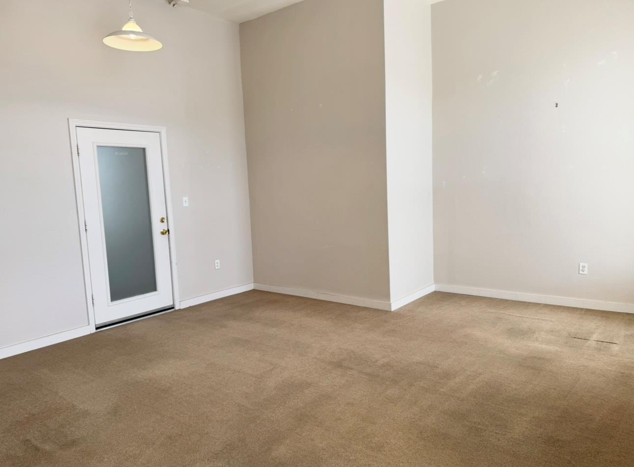 2 Depot Sq #b Property Photo 5