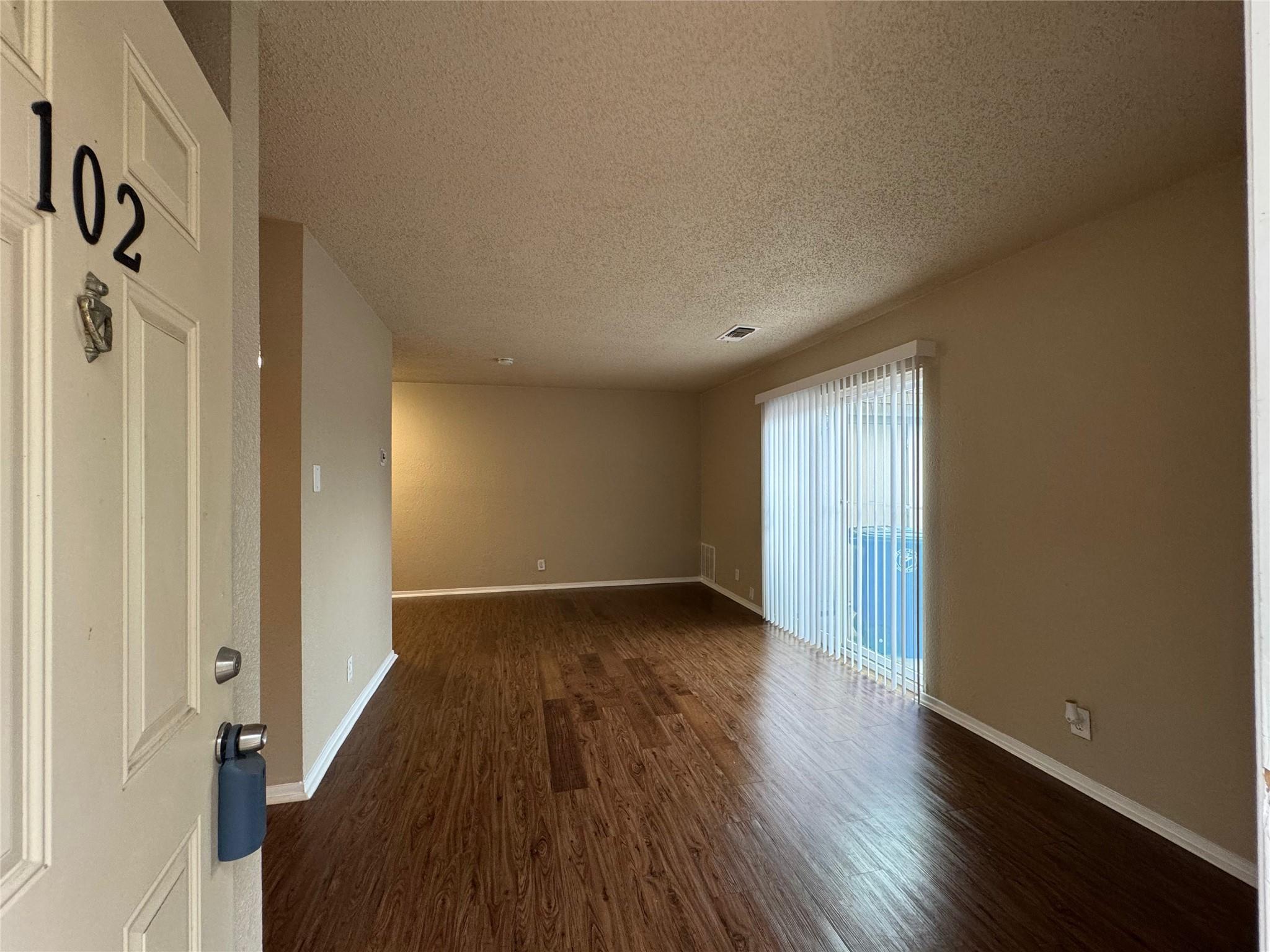 5006 West Wind Trl #102 Property Photo 2