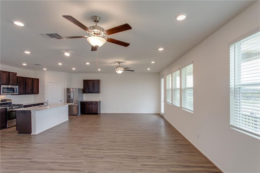 224 Montauk Loop Property Photo 9