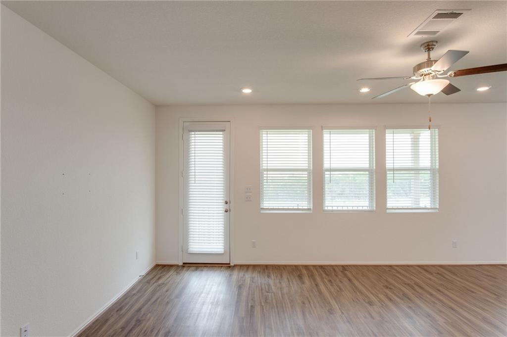 224 Montauk Loop Property Photo 10