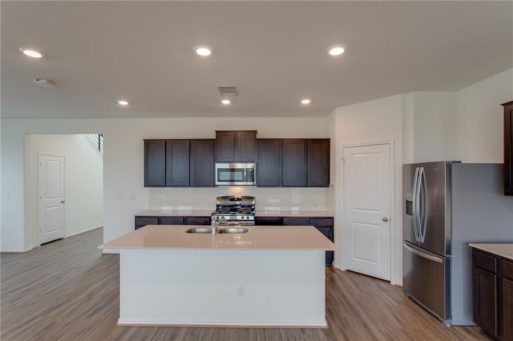 224 Montauk Loop Property Photo 12