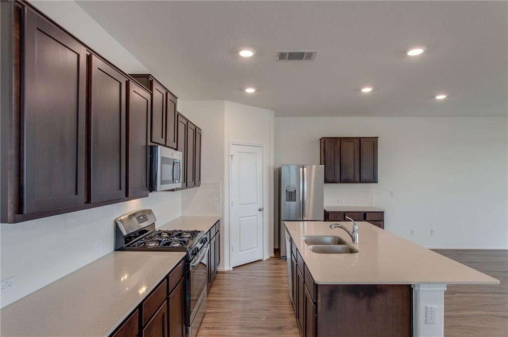 224 Montauk Loop Property Photo 14