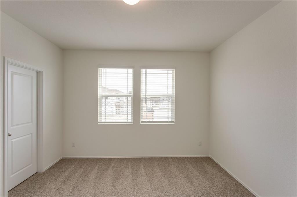 224 Montauk Loop Property Photo 28