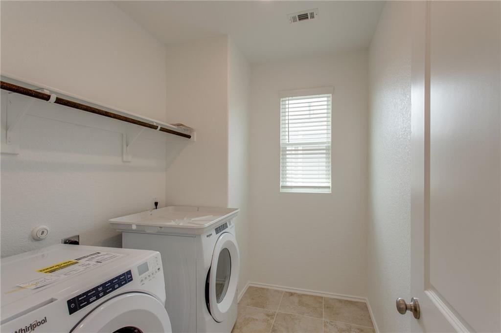 224 Montauk Loop Property Photo 29