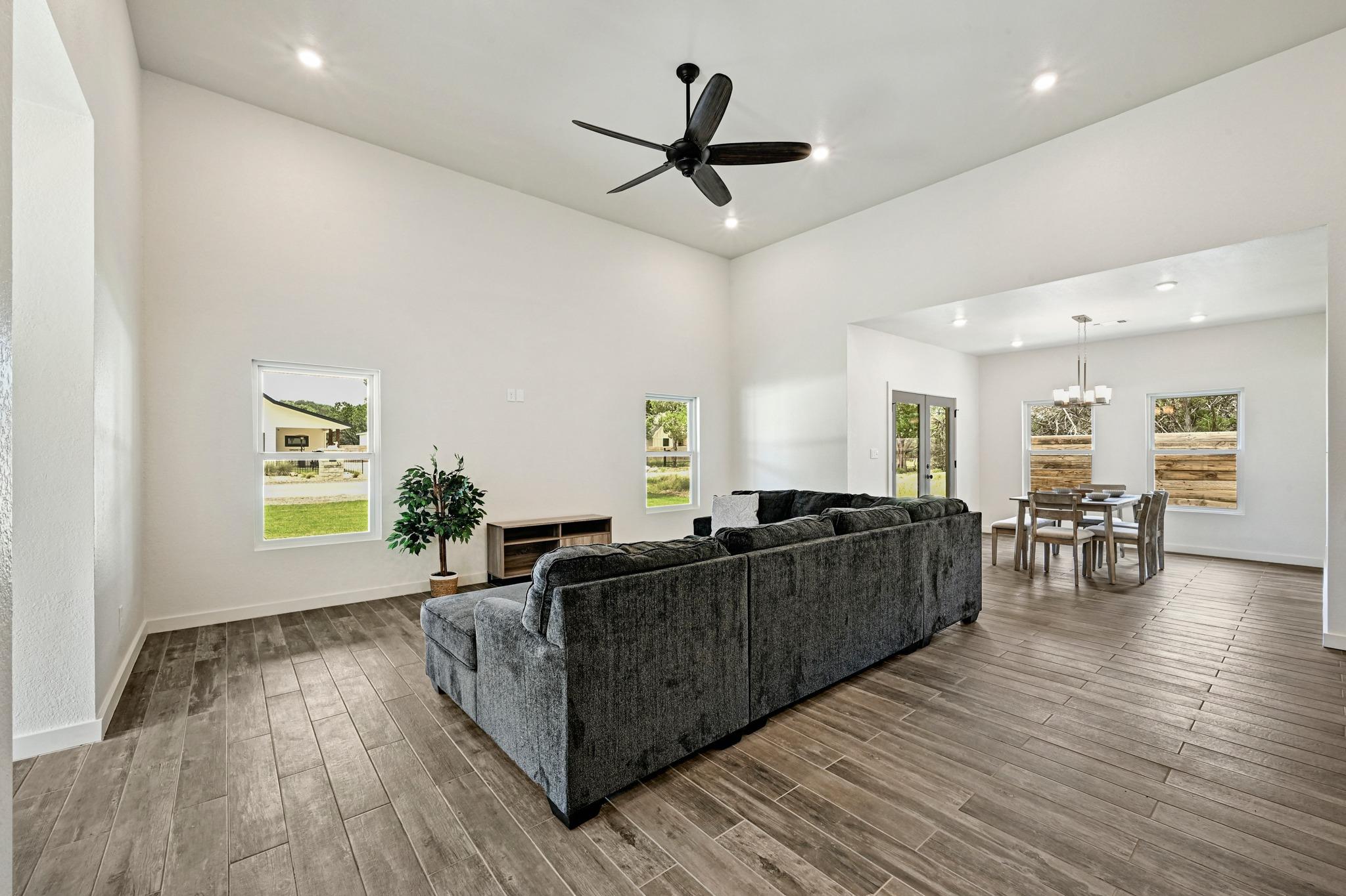 36 Summertime Cir Property Photo 9