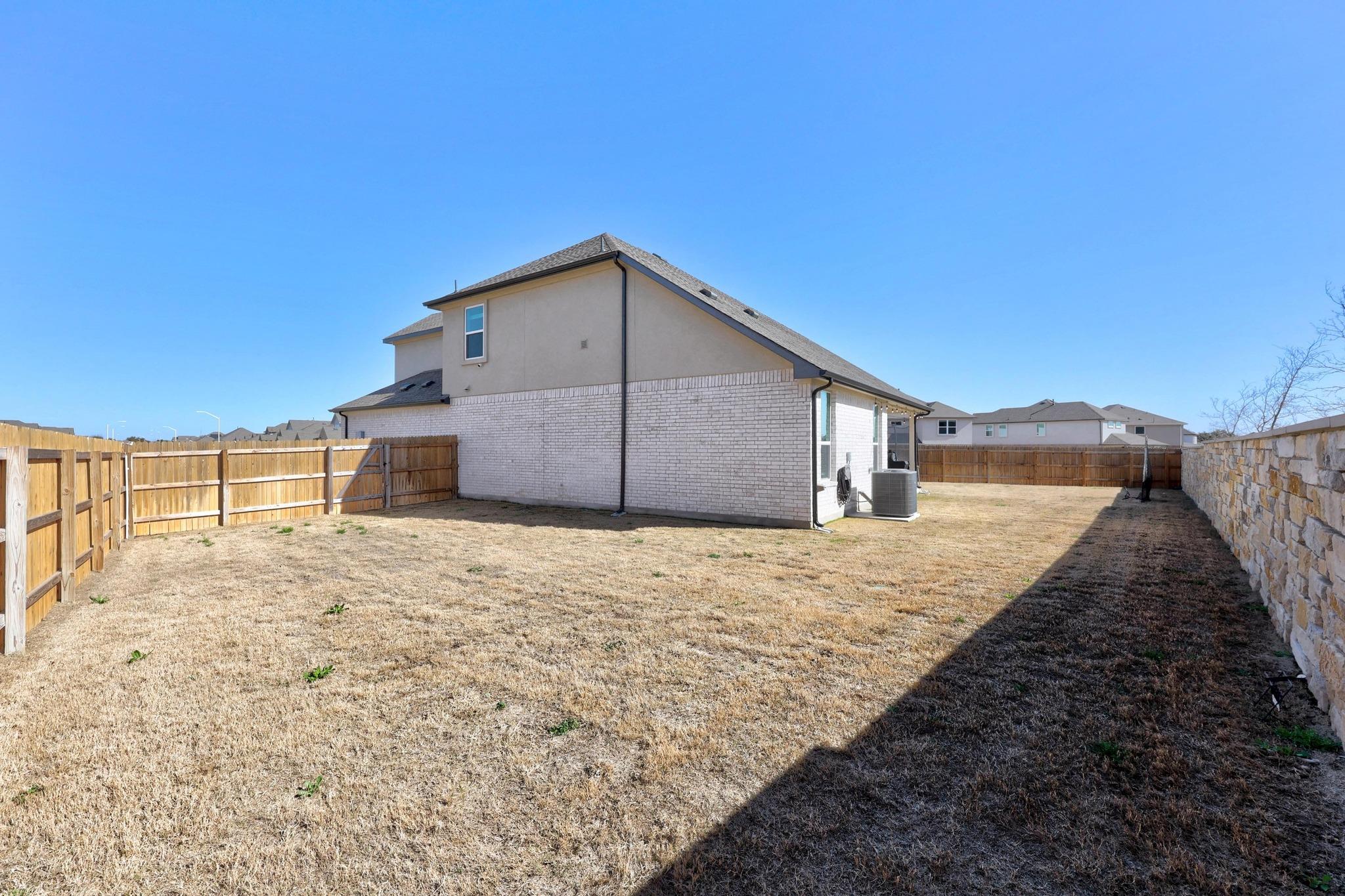 432 Tinto St Property Photo 27