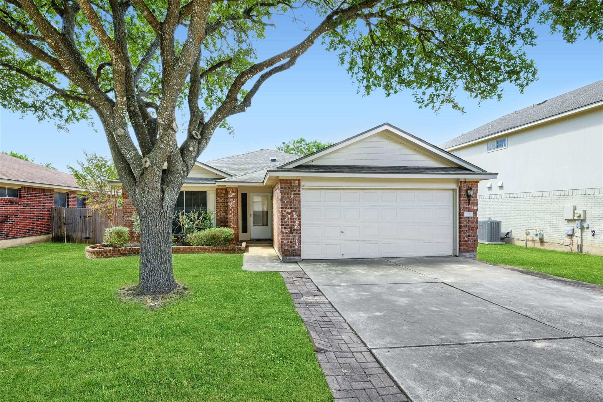 1617 Balmorhea Ln Property Photo 2